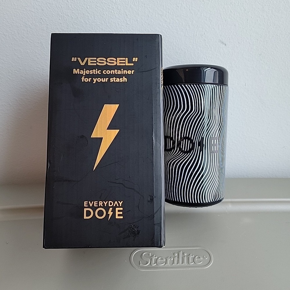 Everyday‎ Dose Vessel Majestic Container Glass Jar Coffee For Your Stash